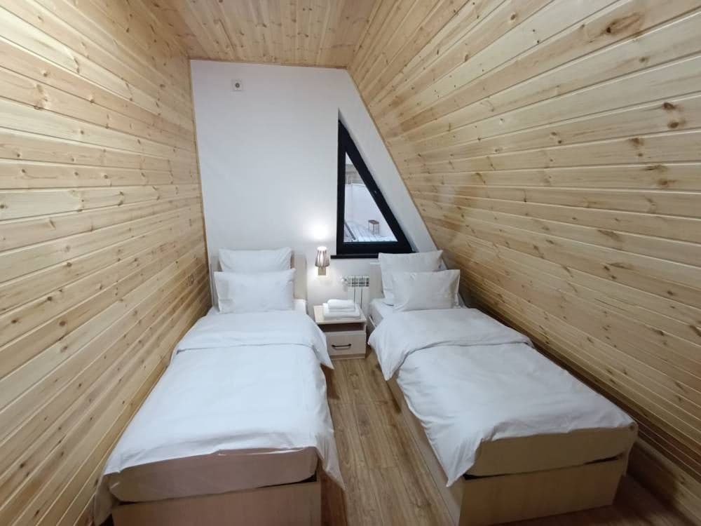 Qafqaz A-Frame Sheki – 3-bedroom, 2-bathroom cozy A-Frame rental with nature view - photo 8