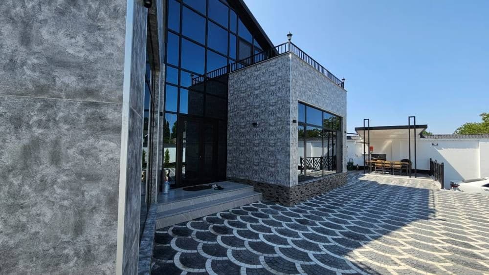 Luxury Milan Mountain Ponoramic Villa, indoor heated pool and jacuzzi with mountain view - photo 3