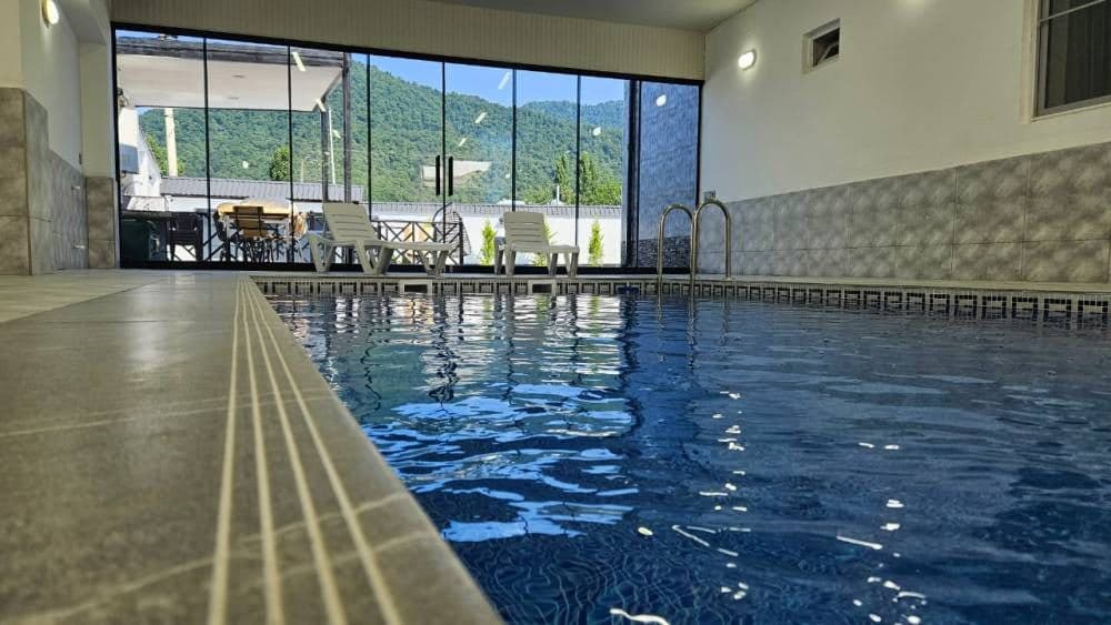Luxury Milan Mountain Ponoramic Villa, indoor heated pool and jacuzzi with mountain view - photo 4