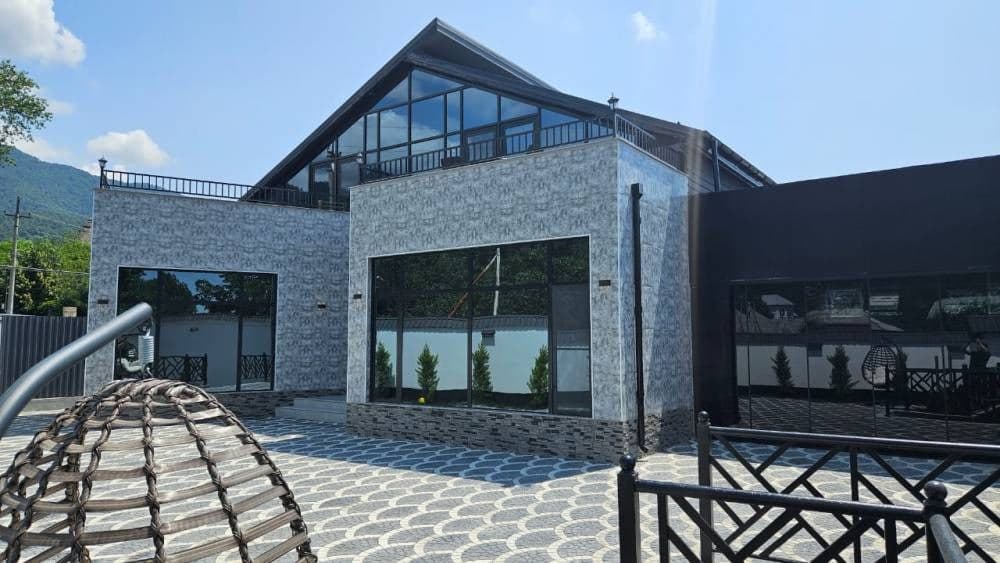 Luxury Milan Mountain Ponoramic Villa, indoor heated pool and jacuzzi with mountain view - photo 17