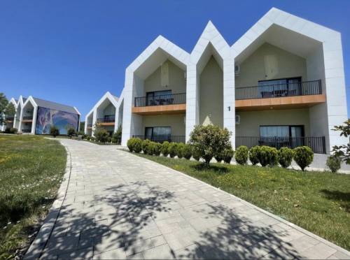 Arena Apartments & Villas Guba
